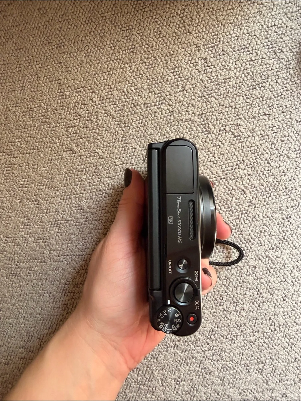 Canon PowerShot SX740 HS 20.3MP 40x Optical Zoom Black Wi-Fi w/ Charger